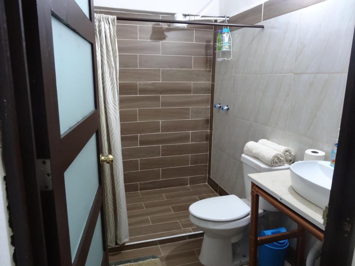Habitaciones-Comodas-Aire-Wifi-Tv-Cerca De Playa-!!Excelente Precio II Manzanillo Exteriér fotografie