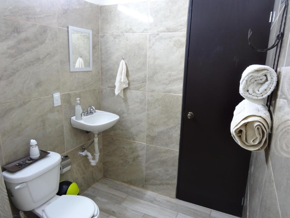 Habitaciones-Comodas-Aire-Wifi-Tv-Cerca De Playa-!!Excelente Precio II Manzanillo Exteriér fotografie